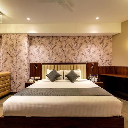 Sundex Hotel Thanjavur Extérieur photo