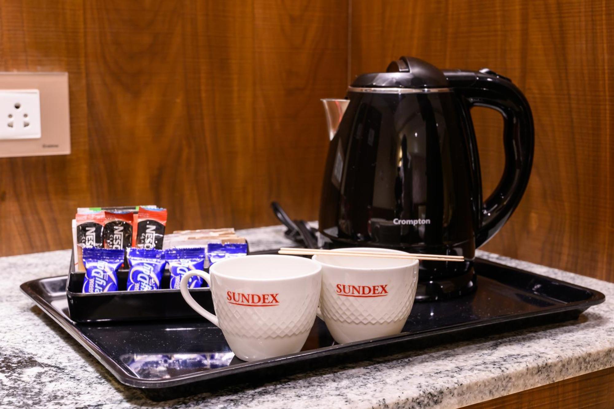 Sundex Hotel Thanjavur Extérieur photo