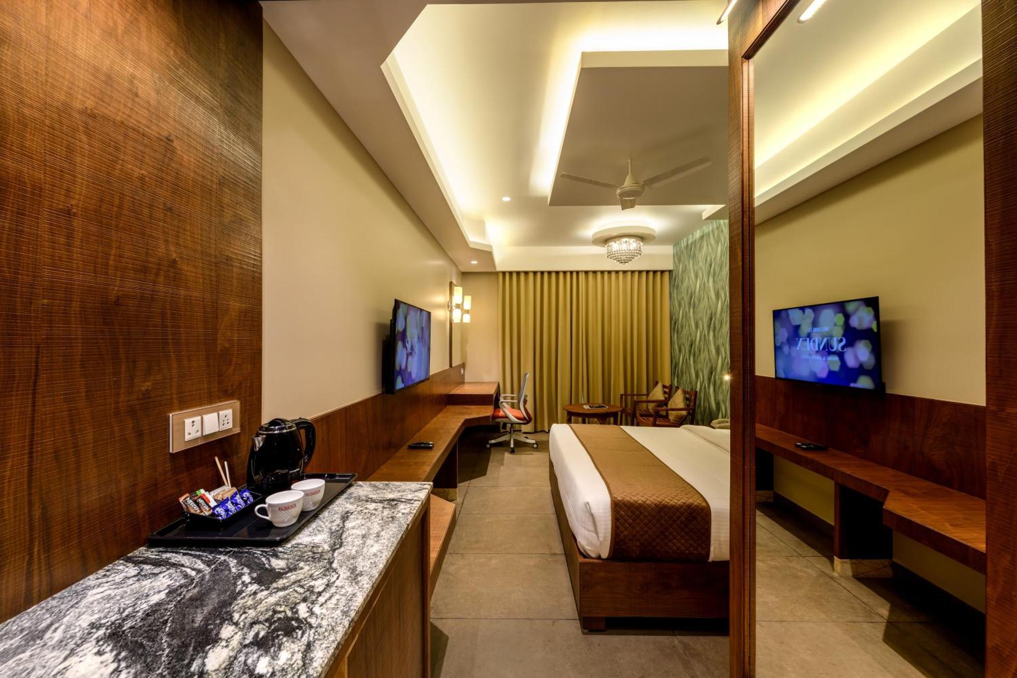 Sundex Hotel Thanjavur Extérieur photo