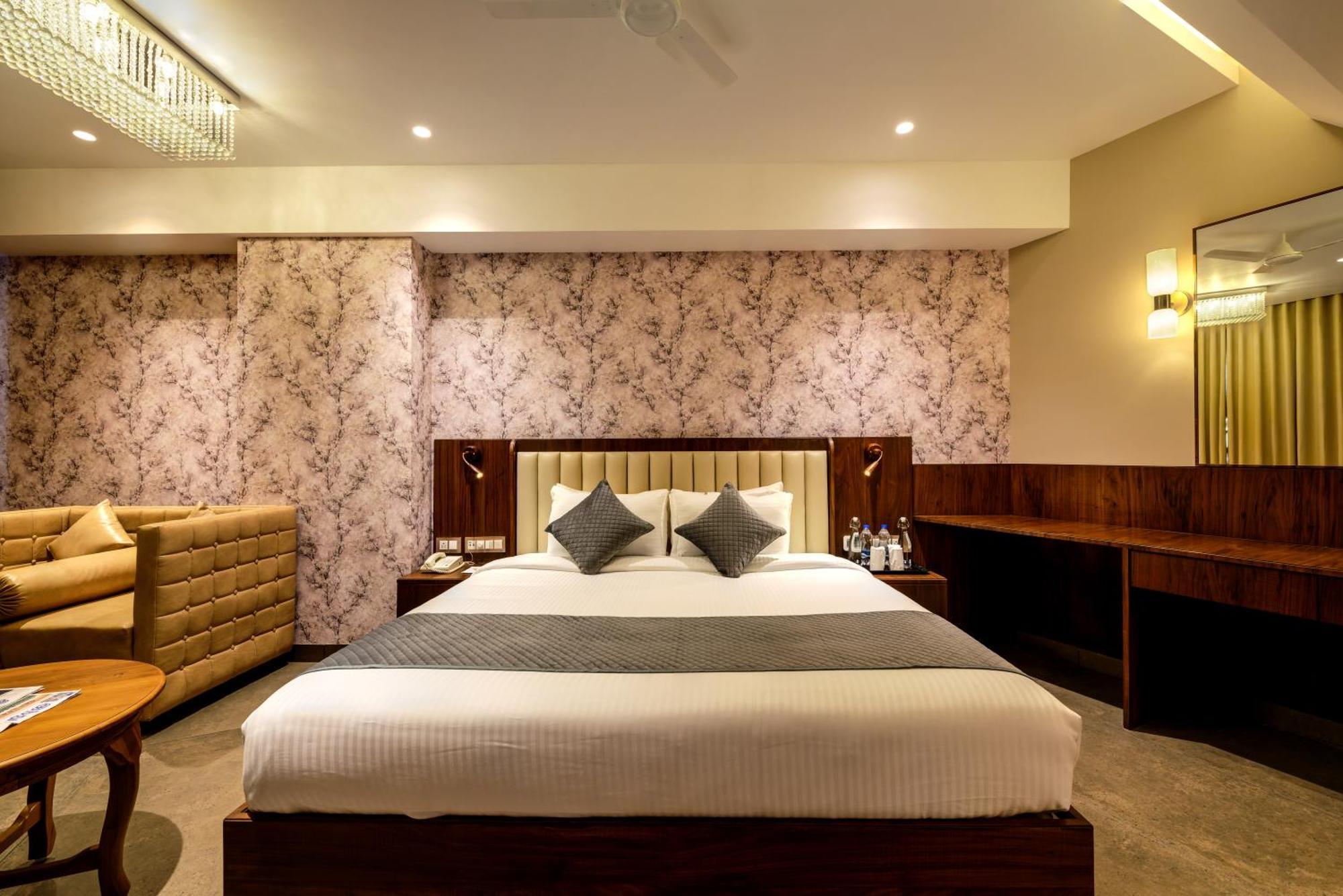 Sundex Hotel Thanjavur Extérieur photo